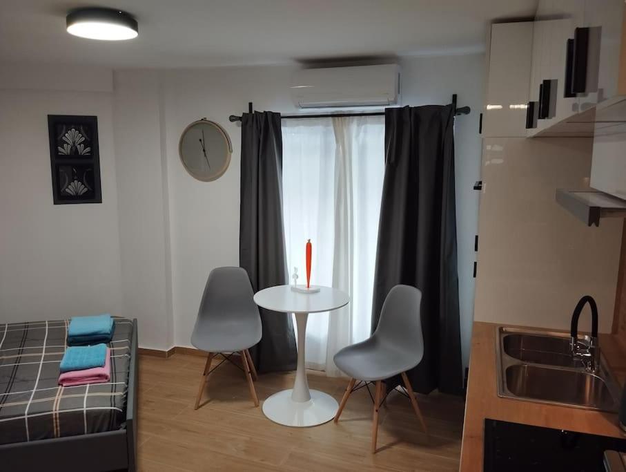 Nektar Cosy Apartment In City Centre Athens Ngoại thất bức ảnh
